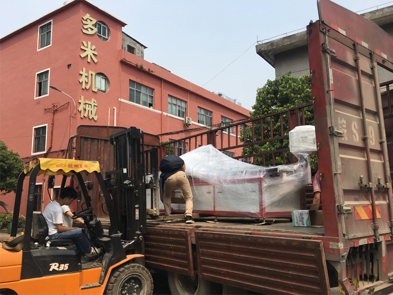 家具方管熱熔機床，專車發往山海