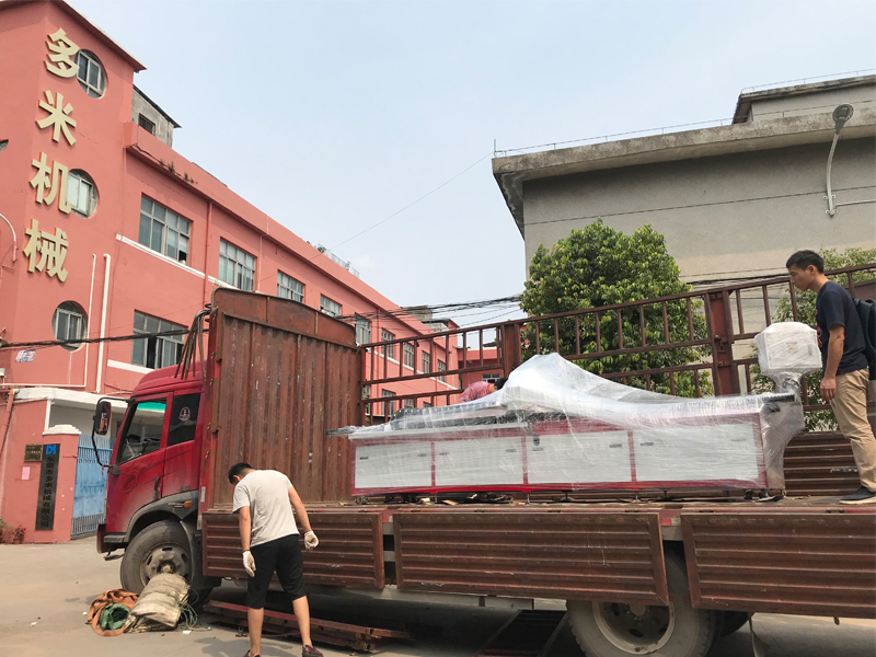 家具方管熱熔機床，專車發往山海